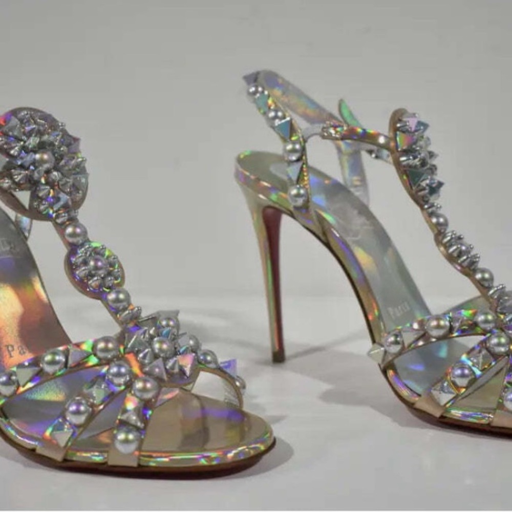 Christian Louboutin Goldora 100 - Pristine Condition!
